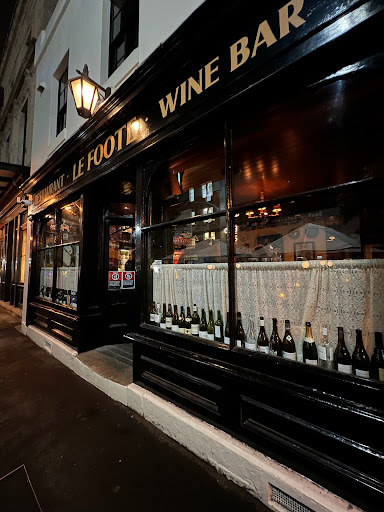 Le Foote wine bar exterior on George Street at night